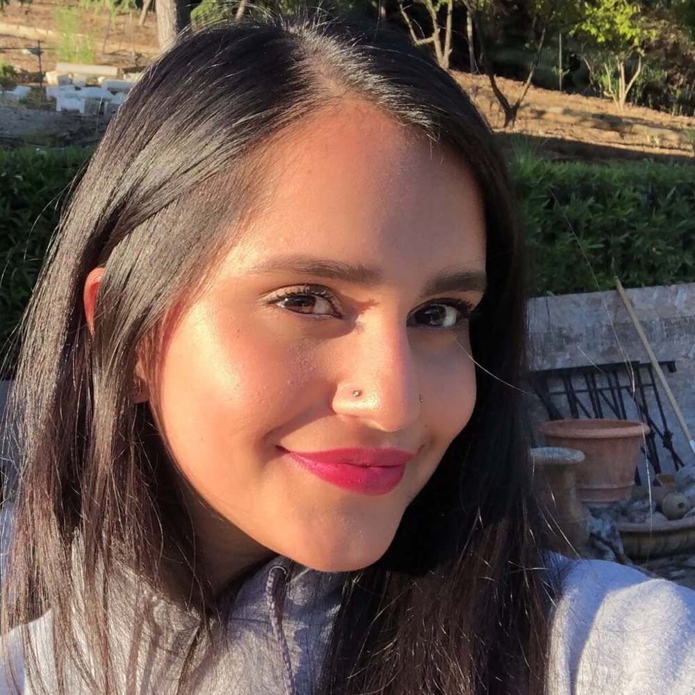 Meet your Posher, Zahra